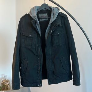 LEVI’S Sherpa Trucker Jacket
